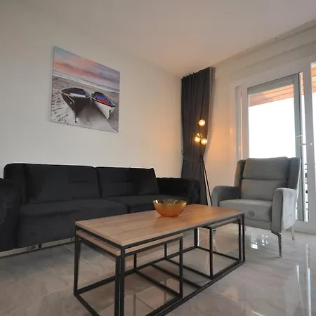 2 Bedroom Castamar